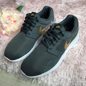 NWT Nike Kaishi Women’s Shoes